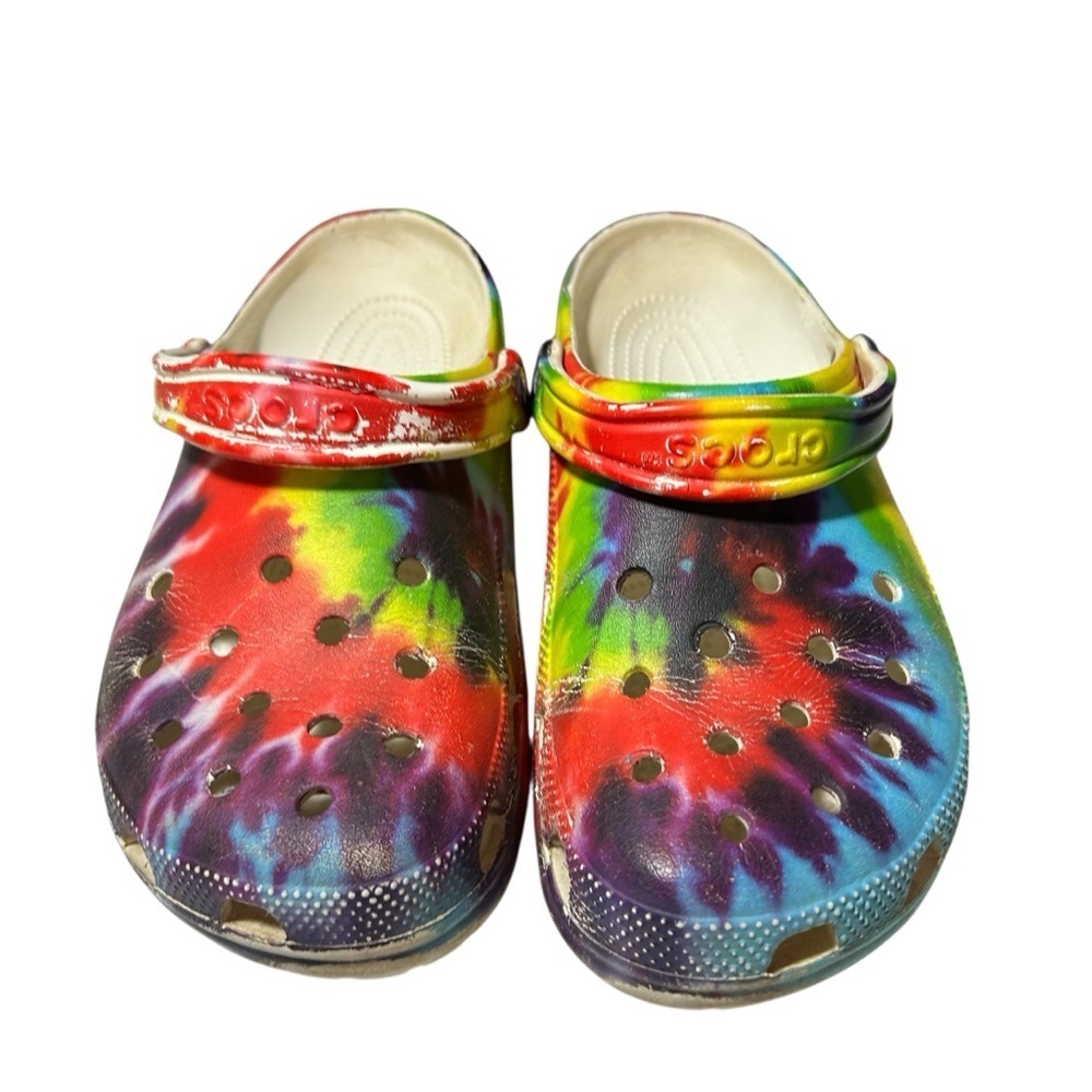 CROCS Red and Blue Sandals Vibrant Tie-Dye Design size 11
